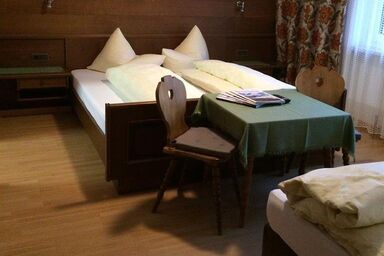 Gästehaus Martin - Dreibettzimmer