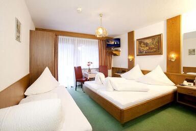 Gästeheim Prantl - Doppelzimmer mit 1 Zustellbett