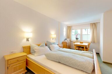 Wohnhaus Christoph - Doppelzimmer Enzian