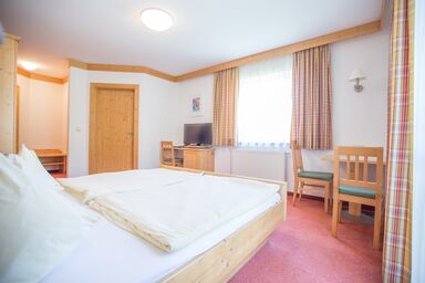 Appartementhaus Elmo - Doppelzimmer mit Dusche, WC