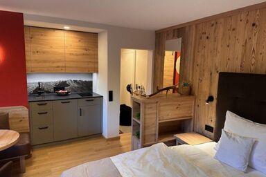 Familienhotel Kleinwalsertal - Komfort-Doppelbett-2