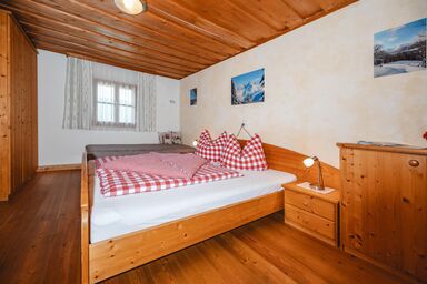 Sommerau, Krallinger - Nr 6 Doppel/Dreibettzimmer mit Dusche