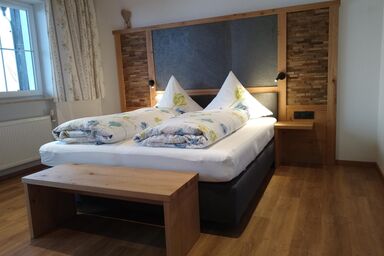 Jagdhaus Hiemer - Ferienwohnung Gams - 2 Schlafzimmer, Balkon