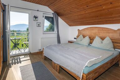 Gästehaus Drachennest - Zweibettzimmer Wiese