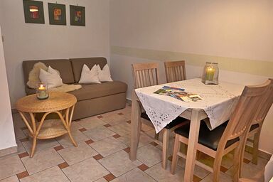 Landurlaub Wittmann - Ferienwohnung Grün mit Balkon