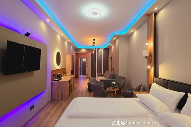Elegance  Lux Living 206