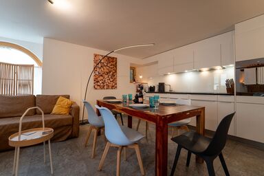 Moderne helle Ferienwohnung 1-6 Pers - Chasa32 EG