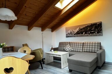 Ferienwohnungen Beim Hausbacher - 04 Ferienwohnung ca 53 qm mit Balkon und Panoramablick