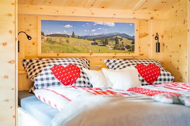 Gästehäuser Schwemmbauer - Dreiraum-Wohnung (8) Haus Resi, 70qm, zwei Schlafzimmer, zwei Bäder, Wohnzimmer, Küche, Balkon