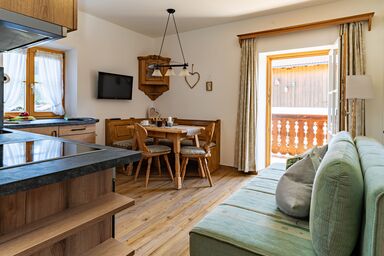 Gästehaus Hinterponholz - Ferienwohnung Nr. 1, 45 qm, Ostbalkon,W-LAN, 1 Schlafzimmer