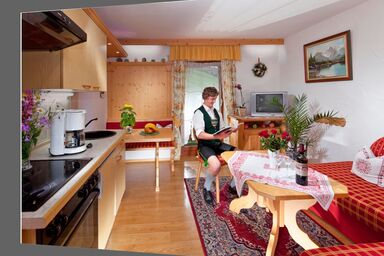 Haus Bergruh - Ferienwohnung Kehlstein, für 1-2 Personen, ein separates Schlafzimmer