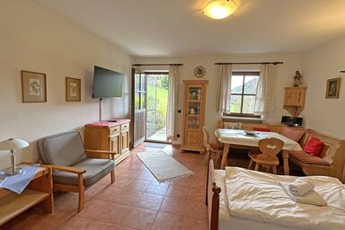 Gschwendtnerhof App9 Hoffmann - Ferienwohnung 29 qm Wohn-/Schlafraum kombiniert und Terrasse, App. 9