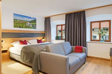 Gästehaus Keilhof am Kirchberg - Doppelzimmer Nr. 5 Dusche/WC, TV und Schlafcouch (25 qm)
