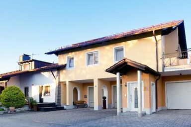 Haus Josef Hager - Appartement 2 mit großer Terrasse und hochwertiger Einrichtung