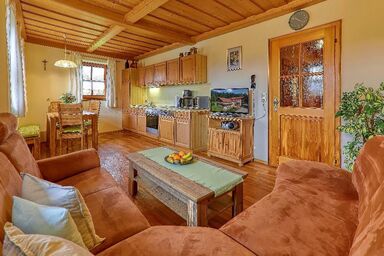 Ferienwohnungen Weghofer **** - Ferienwohnung Rosengarten (75qm) mit Sonnenterrasse