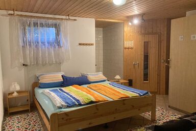 Haus Ruhland - Gemütliche Ferienwohnung mit Terrasse und Pool