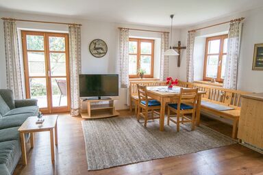 Balsnhof - Ferienwohnung Bauerngarten (70qm) mit Sonnenterrasse