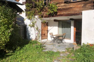 Casa Pintga - Charmante Ferienwohnung mit Bad/WC für 2 Personen