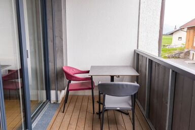 be home - be friendly .1