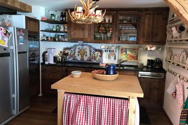 Hus Tschuetta - Hus Tschuetta .1