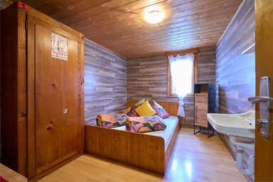 Neuhornbachhaus - Doppelzimmer ohne Dusche zweiter Stock