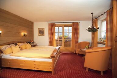 Gästehaus Wineberger - Doppelzimmer Fürstenzimmer