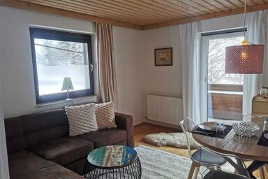 Haus am Baderbach - Appartement/Fewo, Bad, WC, gartenseitig