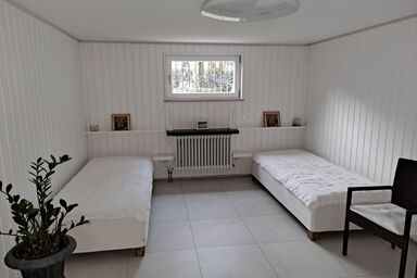 Paradiesgarten am Saaleufer - Zweibettzimmer, Etagendusche oder -bad