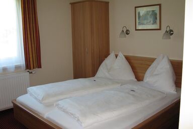 Haus Anni - Doppelzimmer mit Dusche, WC