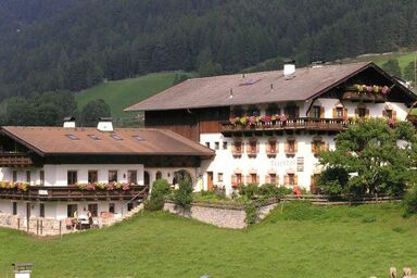 Fleckhof - Dreibettzimmer, Dusche oder Bad, WC
