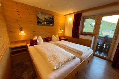 Innerkratzerhof**** 4 Appartements - Ferienwohnung Großglockner