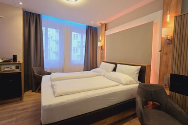Elegance  Lux Living 212