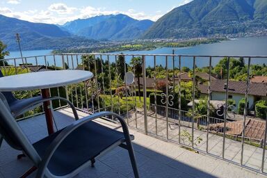 Traumhafter Blick auf Lago Maggiore
