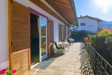 Große Ferienwohnung in Oberschönau mit Garten