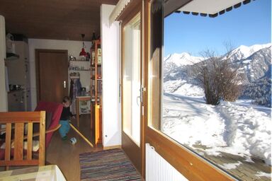 Sonnige Ferienwohnung mit Terrasse,idyllische Lage