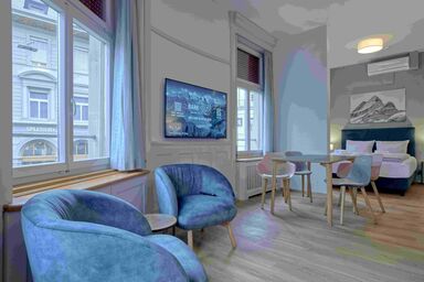 Bank House Apartment L103