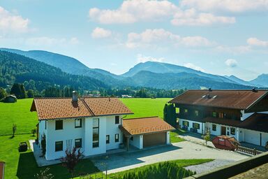 Alpenglühn - Ferienwohnung Kaiserblick ca.80 qm mit Balkon, 1 separates Schlafzimmer