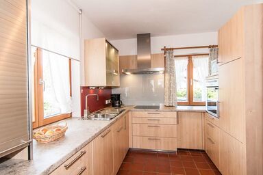 Gästehaus Hagen - Sonnwinkel- 3-Raum-Ferienwohnung 75qm, 2 Extra-Schlafzimmer, Küche, Terrasse