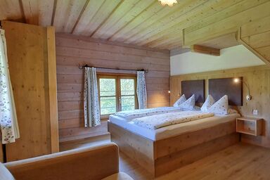 Ferienwohnungen Reiter - Ferienwohnung Katharina, 2 Schlafzimmer, 4 Betten und Kinderbetten, 44 qm