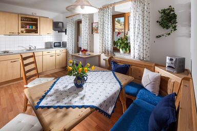 Hasenlehen - Ferienwohnung Watzmann, 1-4 Personen, 42 qm, Süd-Ostbalkon mit Bergblick, W-LAN