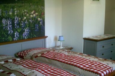 Haus Alpenblick inkl. Chiemgaukarte - Ferienwohnung Westernberg 38qm, Balkon, 1Schlafzimmer, Wohnschlafzimmer, WLAN