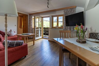 Gästehaus Hinterponholz - Ferienwohnung Nr. 6, 1-4 Personen,60 qm, Balkon, W-LAN,1 Schlaf- und 1 Kinderschlafzimmer