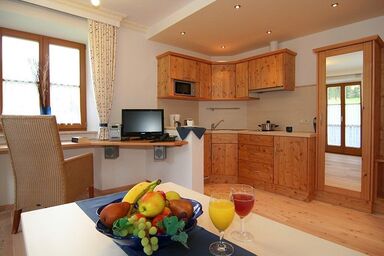 Ferien im Steinberg - Steinberg - 2-Zimmer-Ferienwohnung, Süd- und Ostbalkon, 2 Personen, 40 qm, Safe, Küchenecke