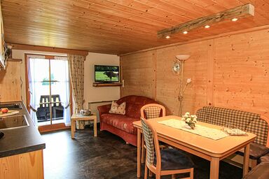 Unterauer Hof - Chiemgau Karte - Ferienwohnung für 5 Personen, 1 Eltern- und 2 Kinderschlafzimmer, Balkon, 45 m²