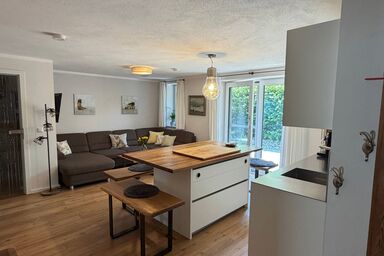 ChiemseeLeben - Ferienwohnung Erholen für 2-8 Personen, 1.OG und DG, 4 Schlafzimmer, 2 Bäder, 125 qm, Terrasse
