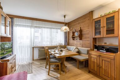 Ferienwohnanlage Oberaudorf - B1-2-Zimmer-Ferienwohnung, 49qm, 1 Schlafzimmer, Balkon