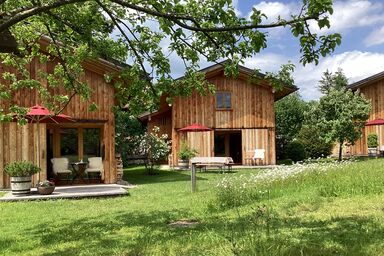 Lohei - Chalets im Chiemgau - Chalet am Quittenbaum, 140 qm für 2-6 Personen, 2 Schlafzimmer, 2 Bäder, Sauna