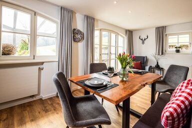 Haus Vogl - Fewo mit priv. Sauna und traumhaften Salzwasser-Pool - Haus Vogl Ferienwohnung 1 mit 2 Schlafzimmer, priv. Sauna und traumhaften Salzwasser-Pool