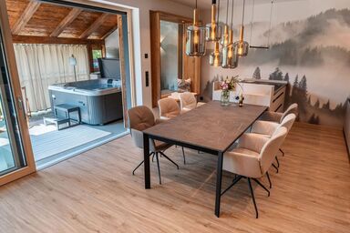 Ferienwohnung Tenne - Weissnhof - Ferienwohnung Tenne mit Whirlpool 90 qm, 2 Schlafzimmer bis max. 4 Personen