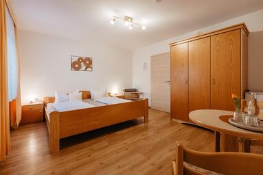 Landgasthof "Altes Haus" - Dreibettzimmer